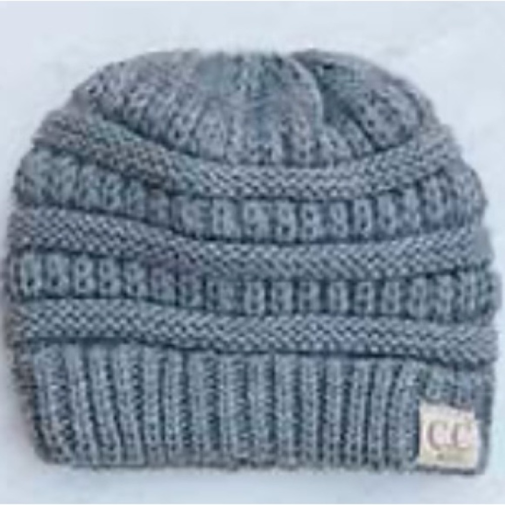 C.C Adult OS Gray Chunky Cable‎ Knit Beanie